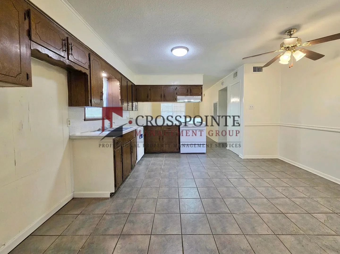 Ruby Ln 212 — Photo 4