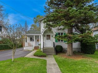 111 Park Ave, Lockport, NY 14094