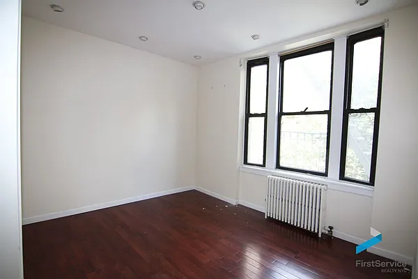 Rented by FirstService Realty (legacy) | media 28