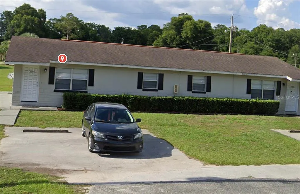 2 bed, 1.0 bath, 1028 sqft, $1,199 — Photo 1