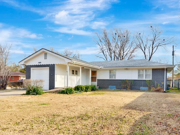 1002 S Capri Ln, Wichita, KS 67207
