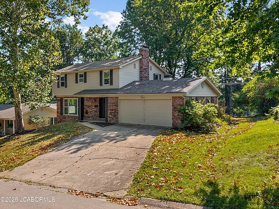 2nd image of 953 Westwood Dr