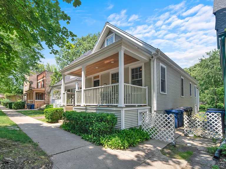 823 Hamlin St — Photo 18