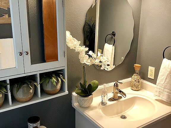 4th image of 4227 Dooley Way
