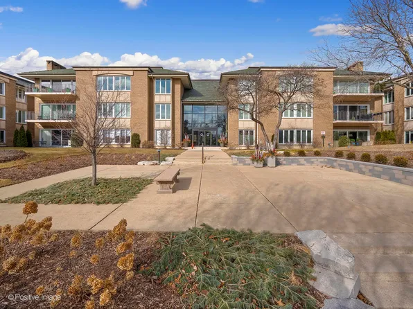 1 Oak Brook Club Dr APT A102, Oak Brook, IL 60523