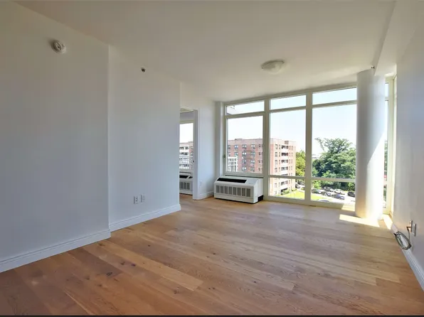 3440 Guider Avenue image 10 of 13