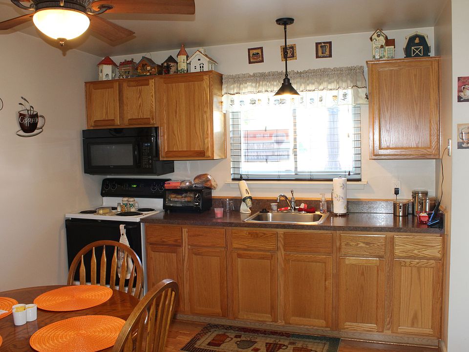 1st image of 18746 Kendell Ct