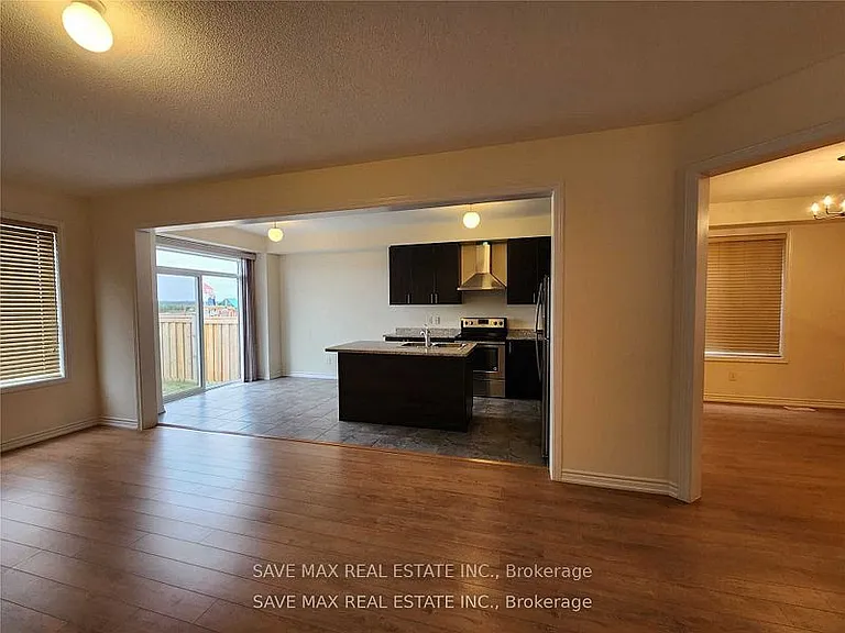 51 Wagner Cres — Photo 5