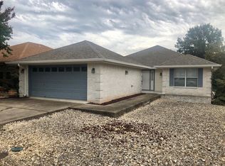 231 Oak Hill Dr, Kerrville, TX 78028