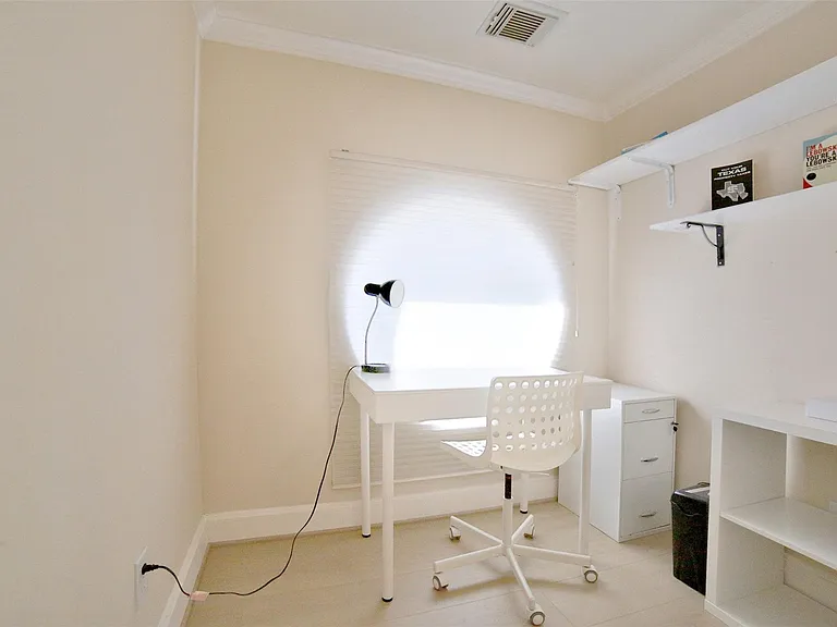 2410 Dorrington St #C — Photo 19