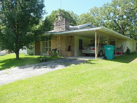 2nd image of 137 Robin Hill Dr