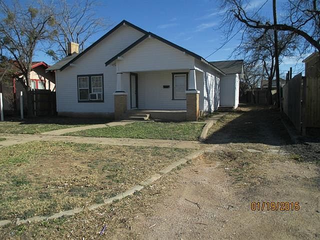 1st image of 625 Ross Ave