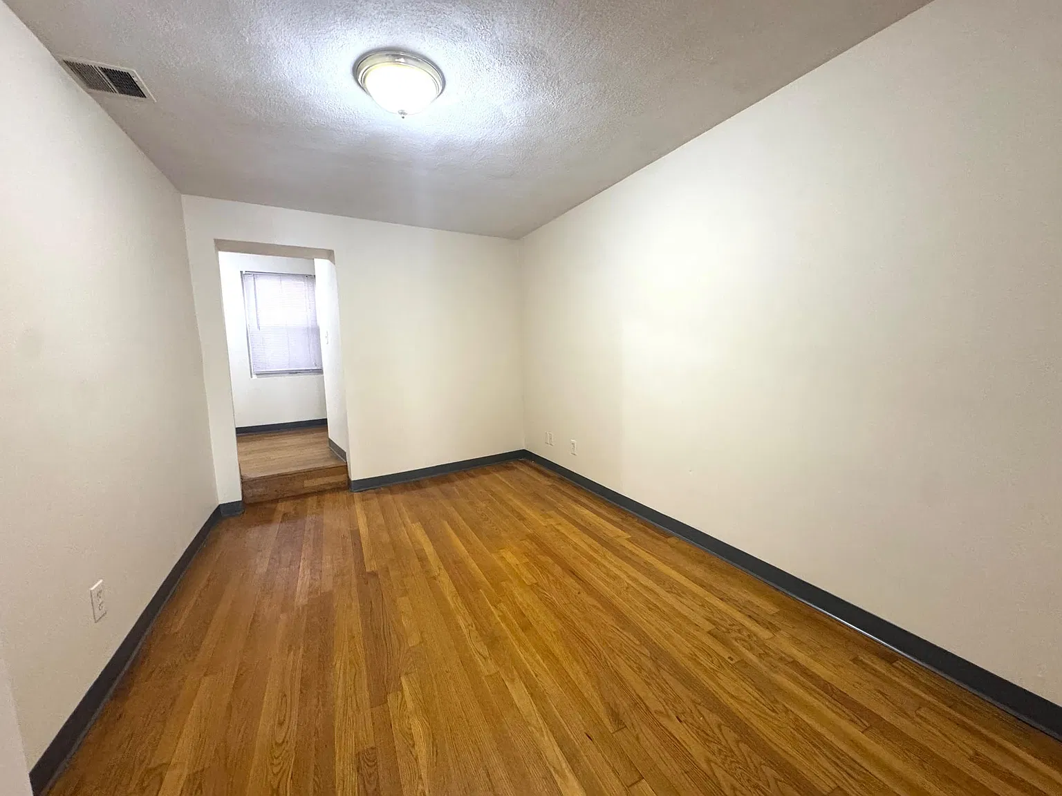 2 bed, $3,600 — Photo 2