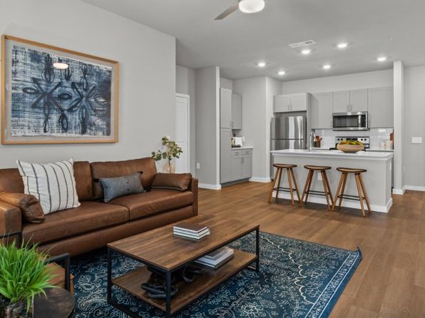 3845 Frontier Pkwy #1322