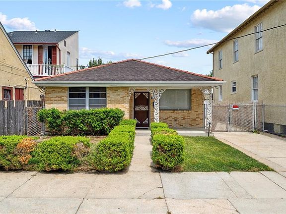 2nd image of 727 Touro St