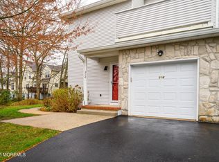 316 Love Ln, Wall Township, NJ 07719