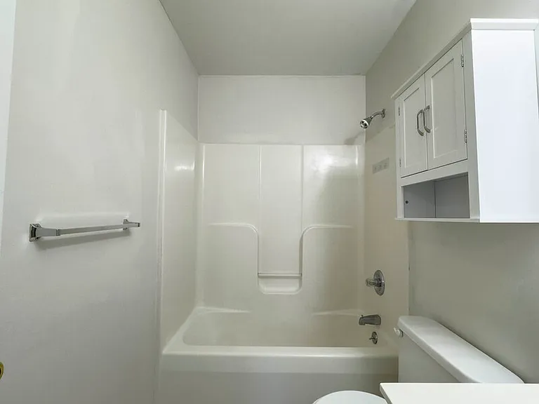 1028 Bush Ave — Photo 15