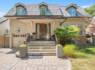 35 Yorkdale Cres, Toronto, ON M9M1C2