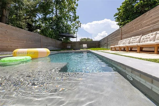 8850 NE 8th Ct — Photo 34
