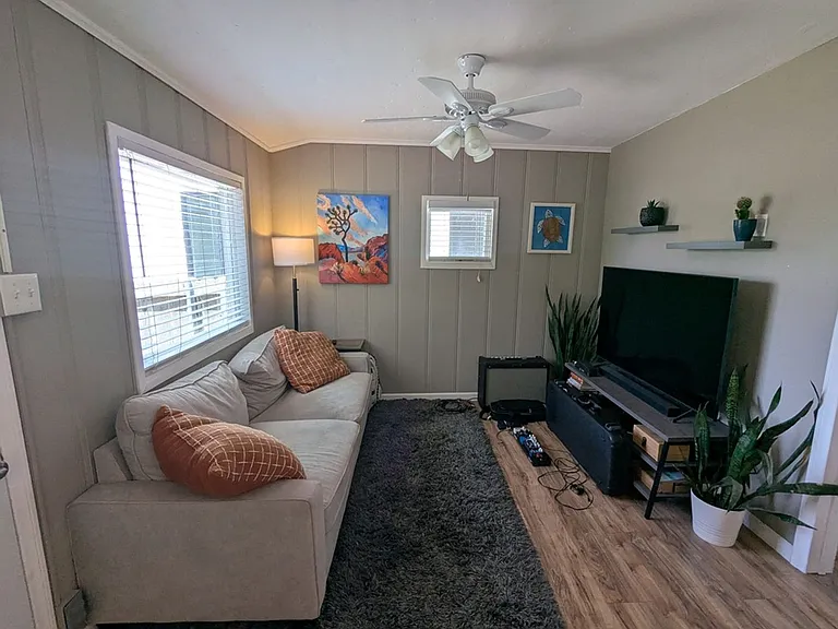 5150 1/2 Bayard St #910 — Photo 4