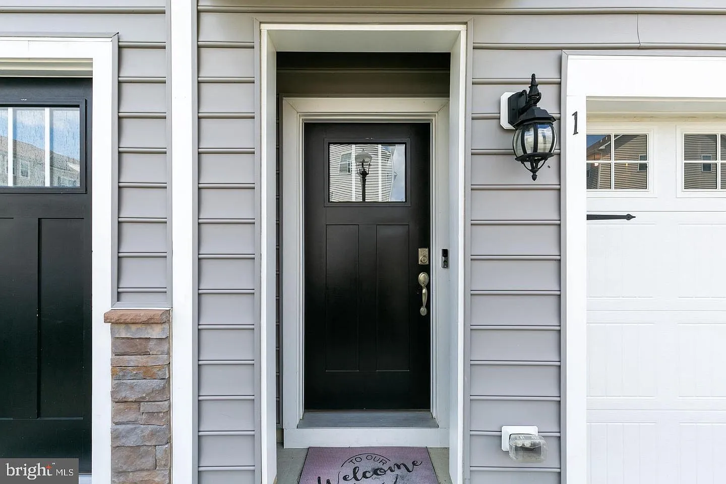3 bed, 2.5 bath, 2270 sqft, $3,800 — Photo 3