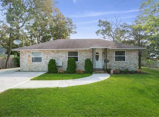 139 Phyllis Dr, Patchogue, NY 11772