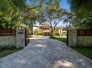 10061 SW 60th Ct, Pinecrest, FL 33156