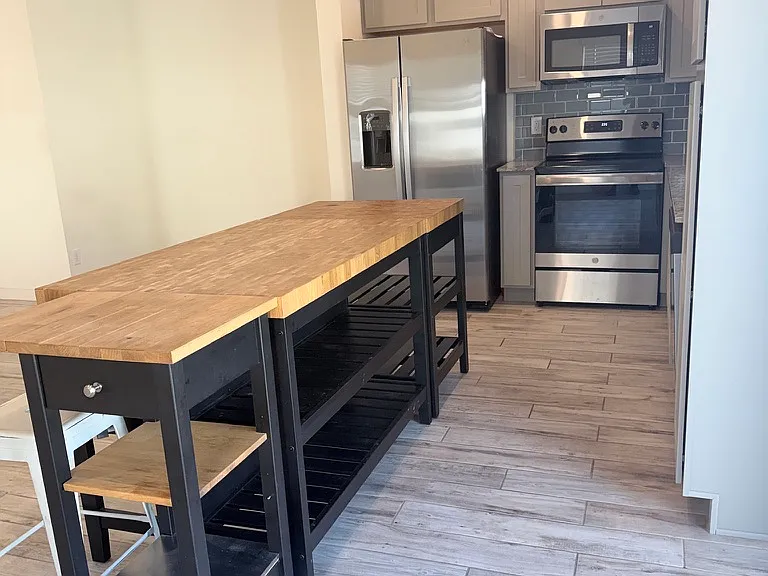 2236 W Laurie Ln — Photo 6