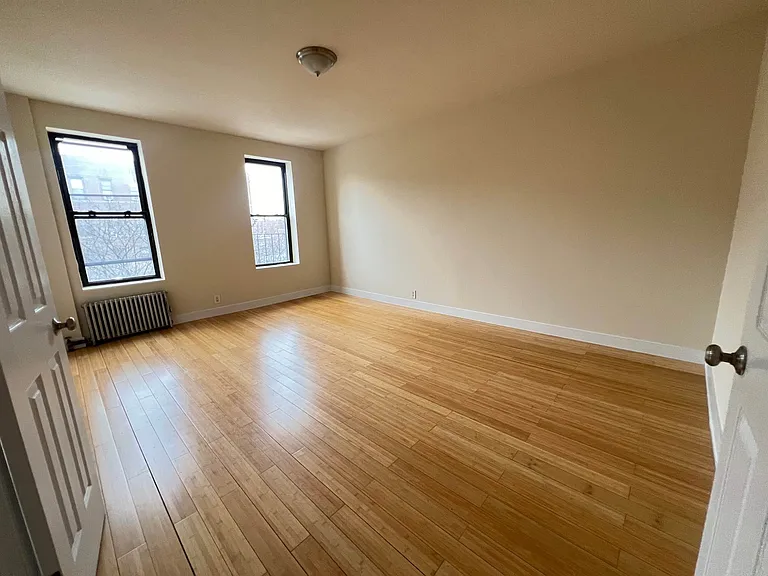 11880 Metropolitan Ave #5 — Photo 11