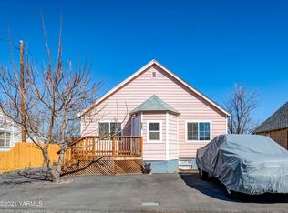 1121 Saint Johns St, Yakima, WA 98902