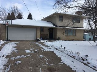 4726 Manheim Rd, Rockford, IL 61108