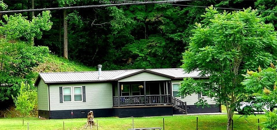 1st image of 138 Yellow Rose Ln