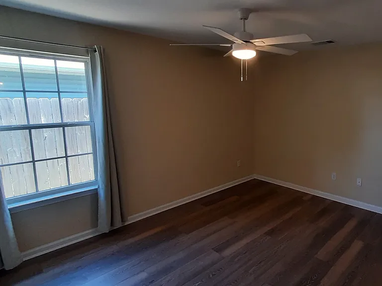 2514 Shady Oak Ct #A — Photo 2