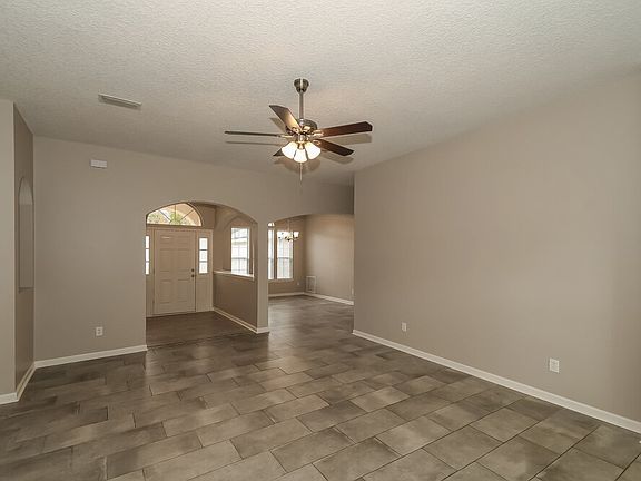 3rd image of 707 Red Cedar Ct