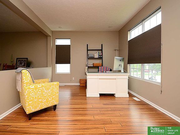 5th image of 2309 Walnut Creek Dr