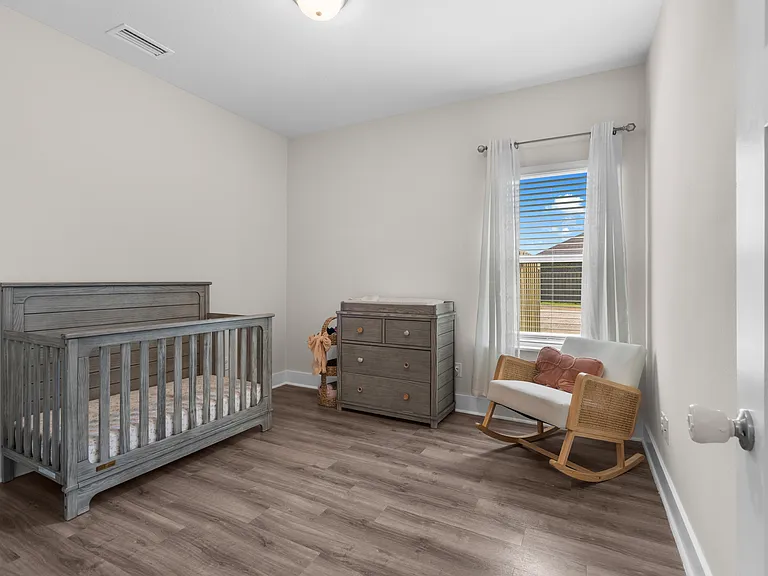 1048 Pheasant Cir — Photo 29