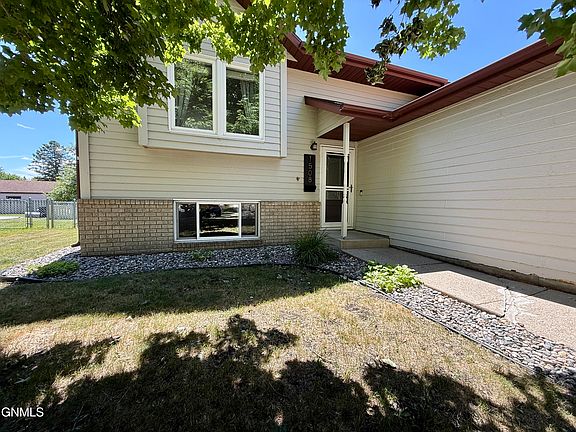 2nd image of 1508 36th Ave S