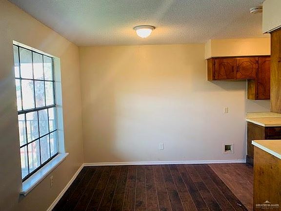 3rd image of 1720 W Samano St #3
