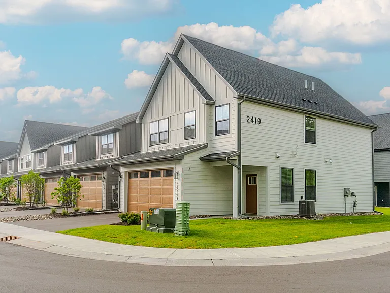 Foxtail Hollow Townhomes — Photo 47