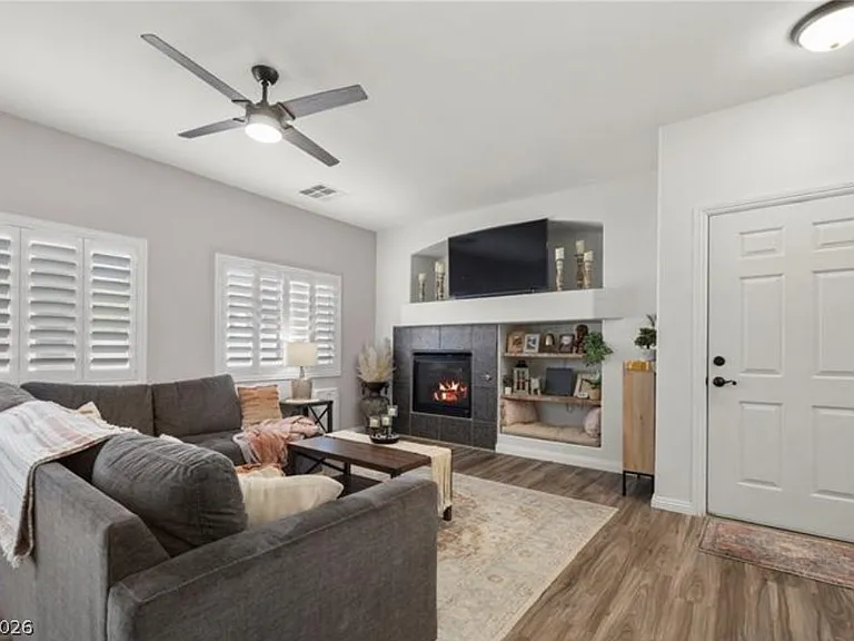 1069 Sheer Paradise Ln #102 — Photo 3
