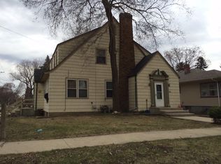 353 Orchard St, Elgin, IL 60123