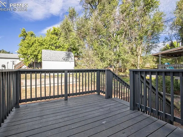 1188 Commanchero Dr — Photo 17
