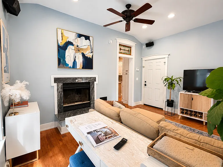 1315 W Henderson St #2 — Photo 14