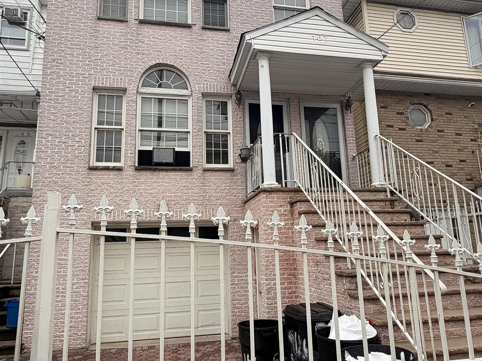 4 bed, 2.0 bath, $2,925 — Photo 1