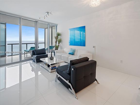 3rd image of 17121 Collins Ave APT 1703