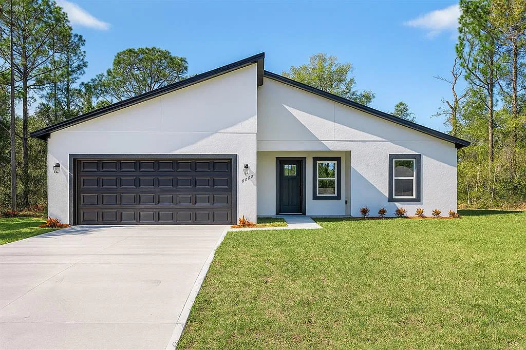 4 bed, 2.0 bath, 1833 sqft, $1,900 — Photo 1