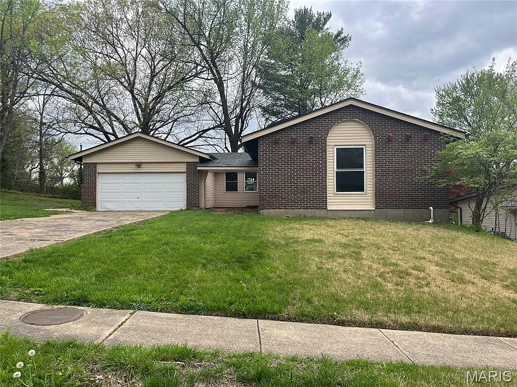 4484 Miletus Dr photo 1