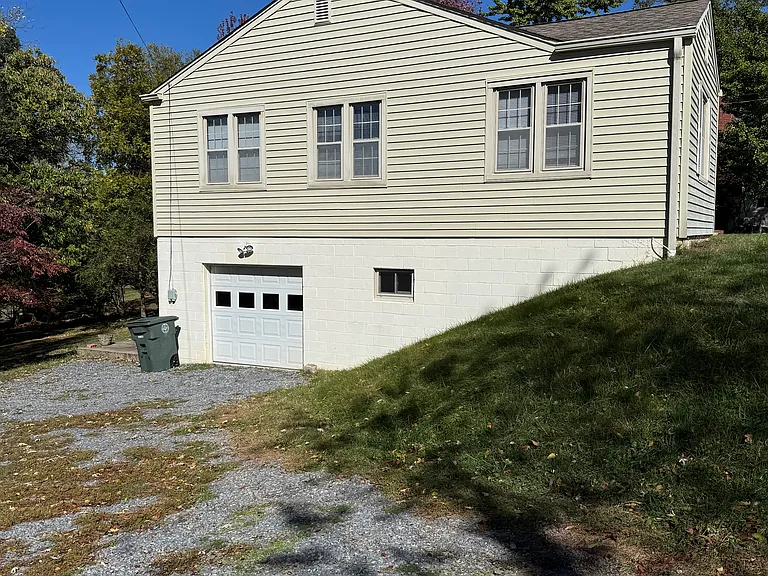 135 Stonewall Hts — Photo 4