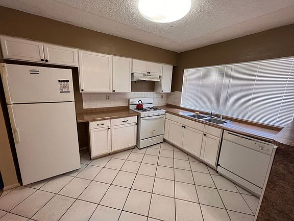 5th image of 8637 Windsor Dr