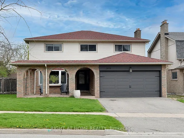 2451 Sinclair Cir, Burlington, ON L7P 3K9